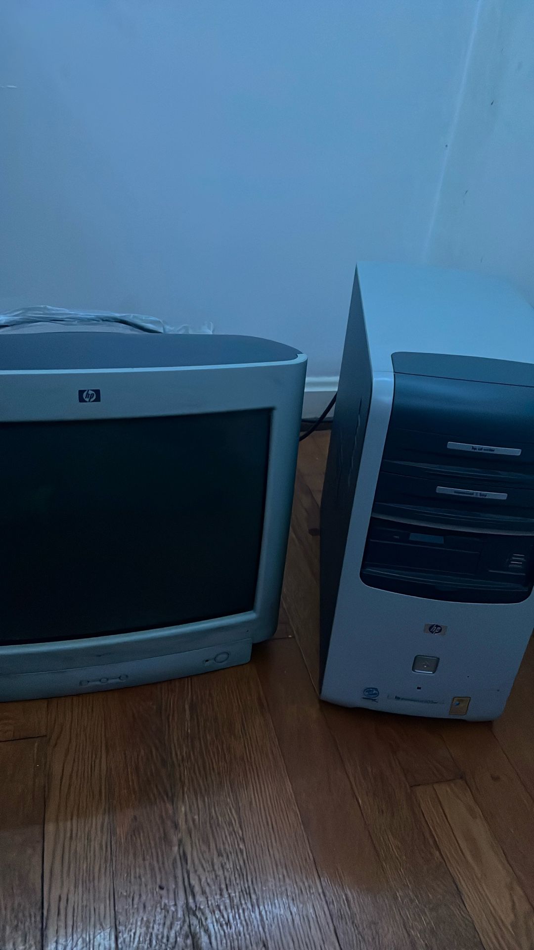 Hp Monitor And Hp Pc (50 For Only Pc) (100 For Monitor Could Go Lower)