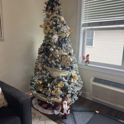 Christmas Tree With Decorations 