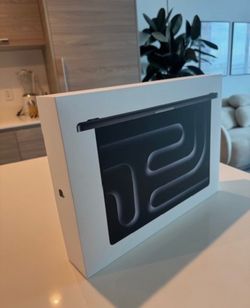 ❤️Factory sealed MacBook Pro Max 16 inch m5 chip 2TB maxed out configuration.