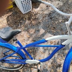 Schwinn.  Legacy. Men's Beach Cruiser.