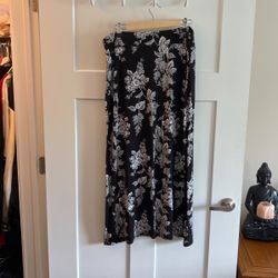 Liz clairborne Size Large Long Skirt 