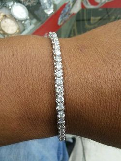 14k white gold tennis bracelets 7ct Diamonds