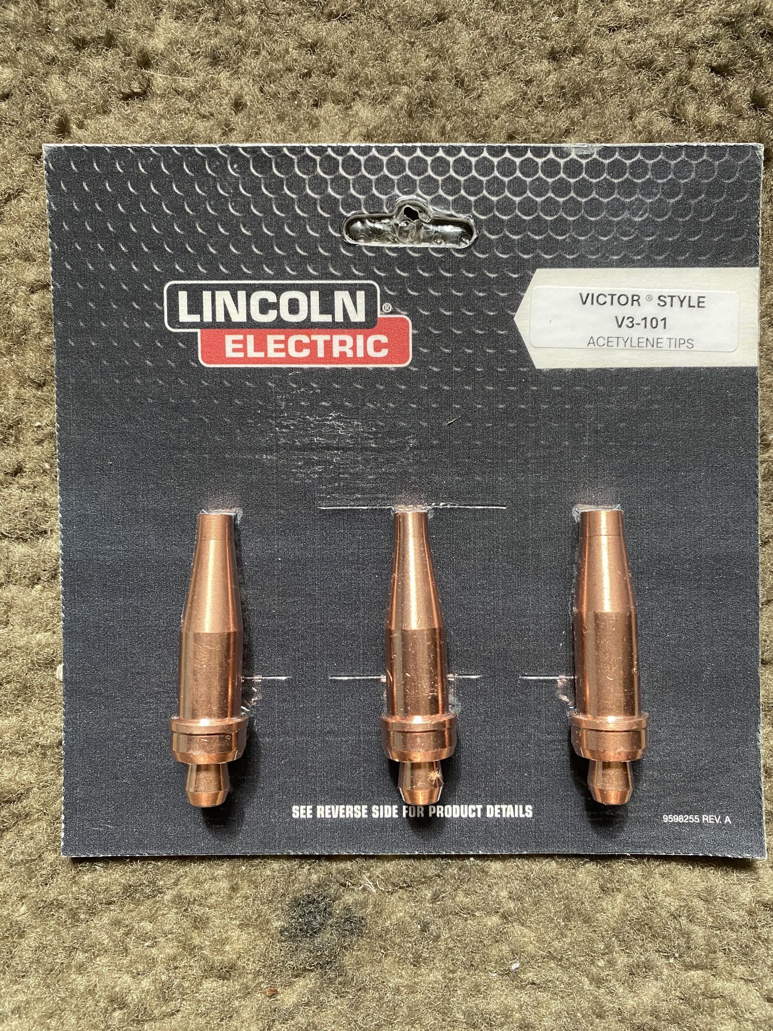 Lincoln Electric Medium-Duty Cutting Tips, 3-Pack, Acetylene (Victor Style), V3-101, Model# KH405
