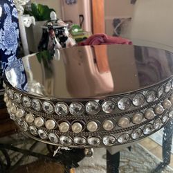 Metal Silver Tray With Pearls 