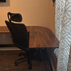 Desk & Chair