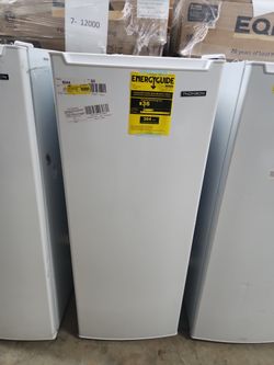 Upright Freezer 6.5 Cu.ft 