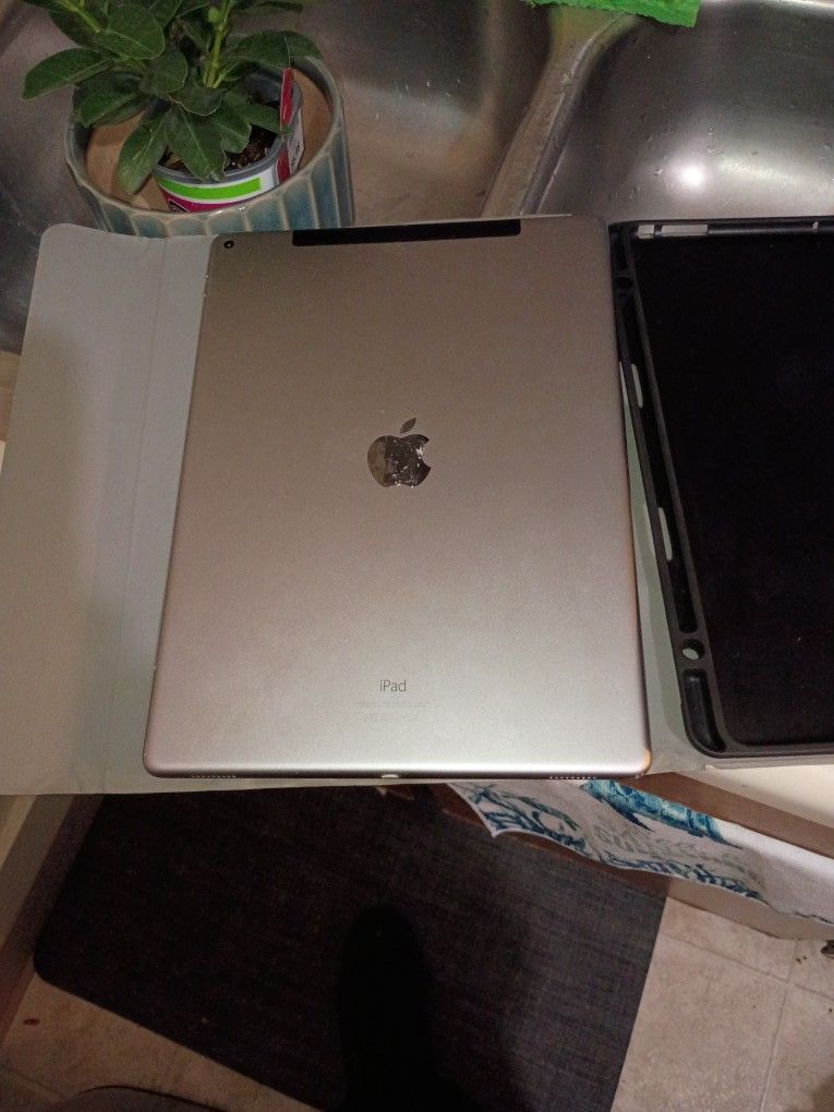 Apple iPad Pro A16