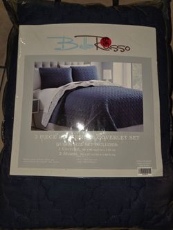 Three piece reversible coverlet set queen size queen set include one coverlet two Shams