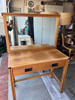 Desk with mirror