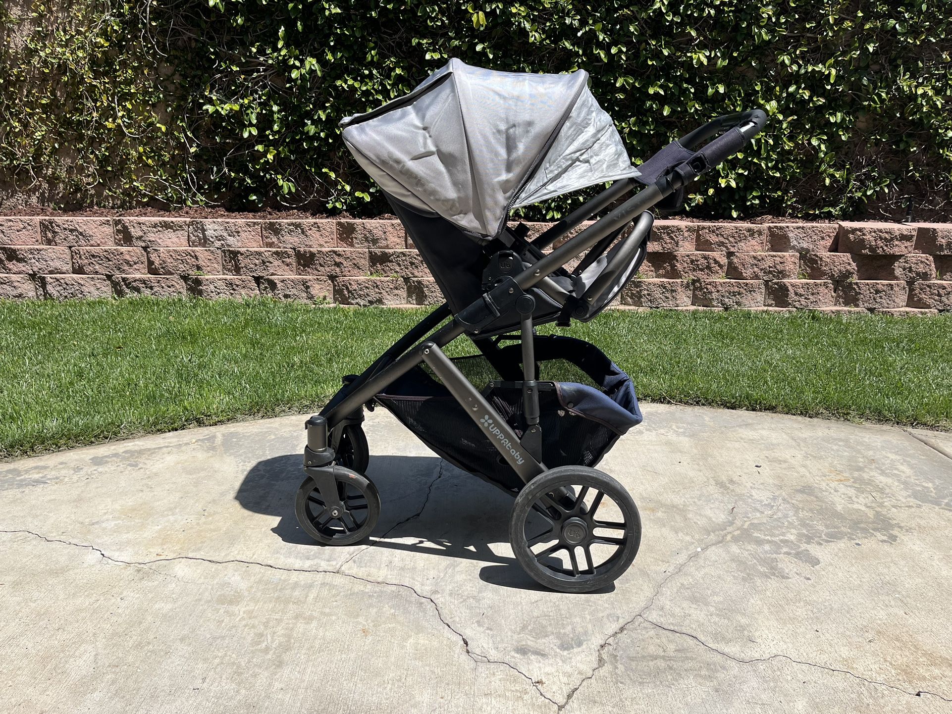 UPPAbaby VISTA Stroller and PiggyBack Ride-Along Board