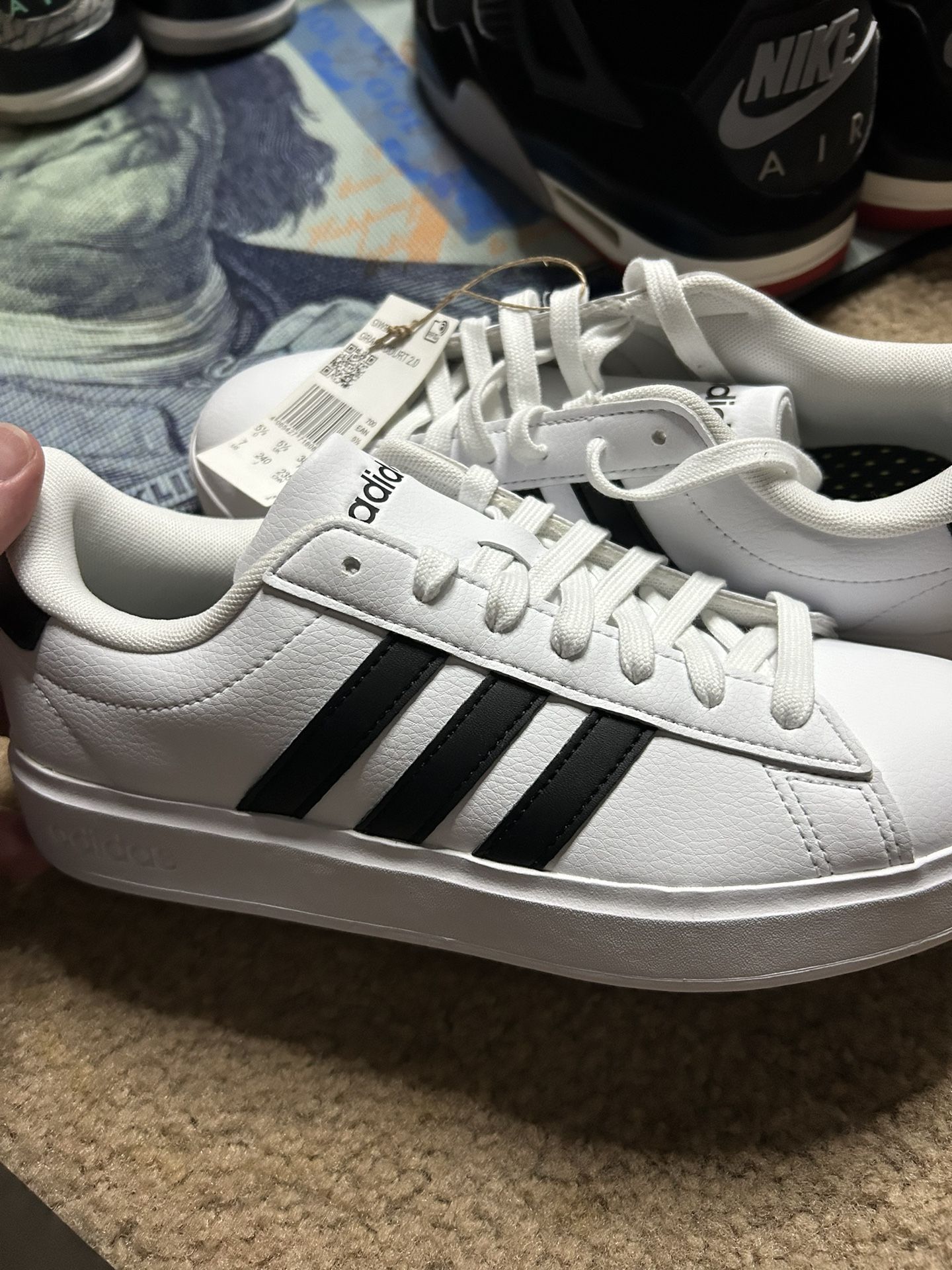 Women’s Adidas Size 7