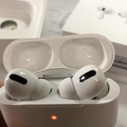 Apple 3 Wireless Noise Cancelling Earpho

