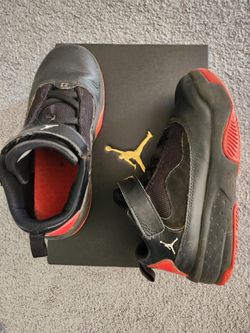 Nike Jordan Kids Size 2Y Sneakers Shoes