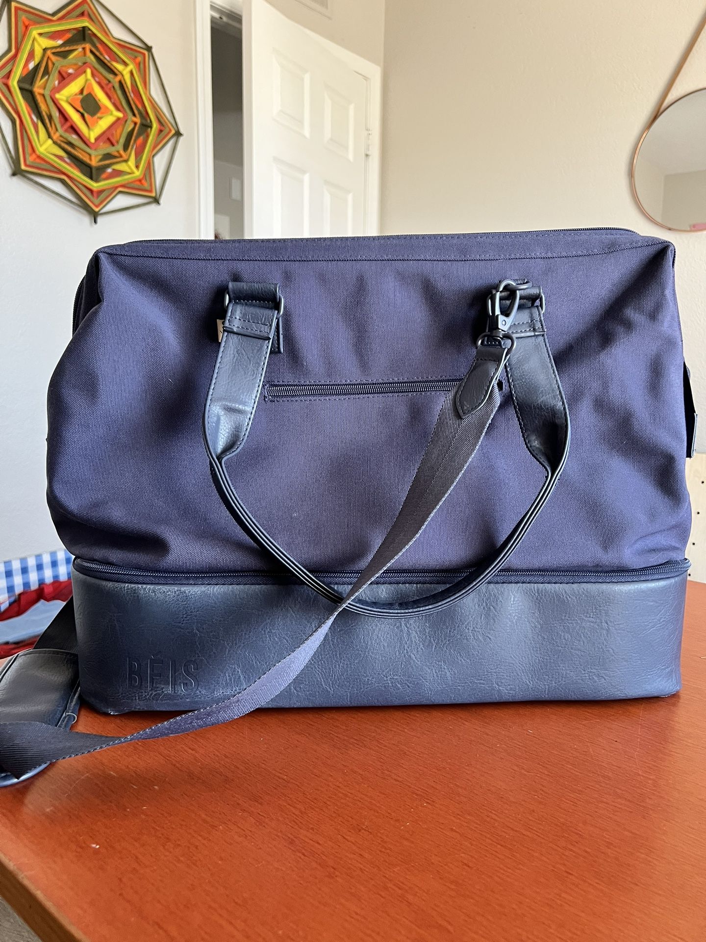 Béis Navy Weekender Bag