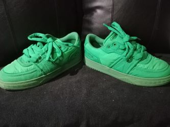 Lacoste Green padded low top sneakers size 11