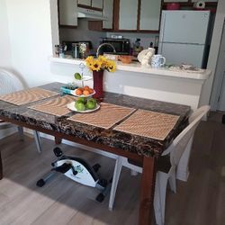 Dining Room Table 
