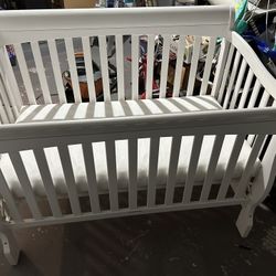 Baby Crib *Like New*