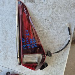 Lexus Es Es300 Right Tail Light Oem 