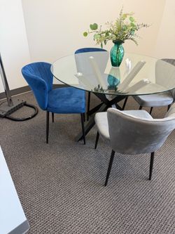 New 5pc dining set $40 down