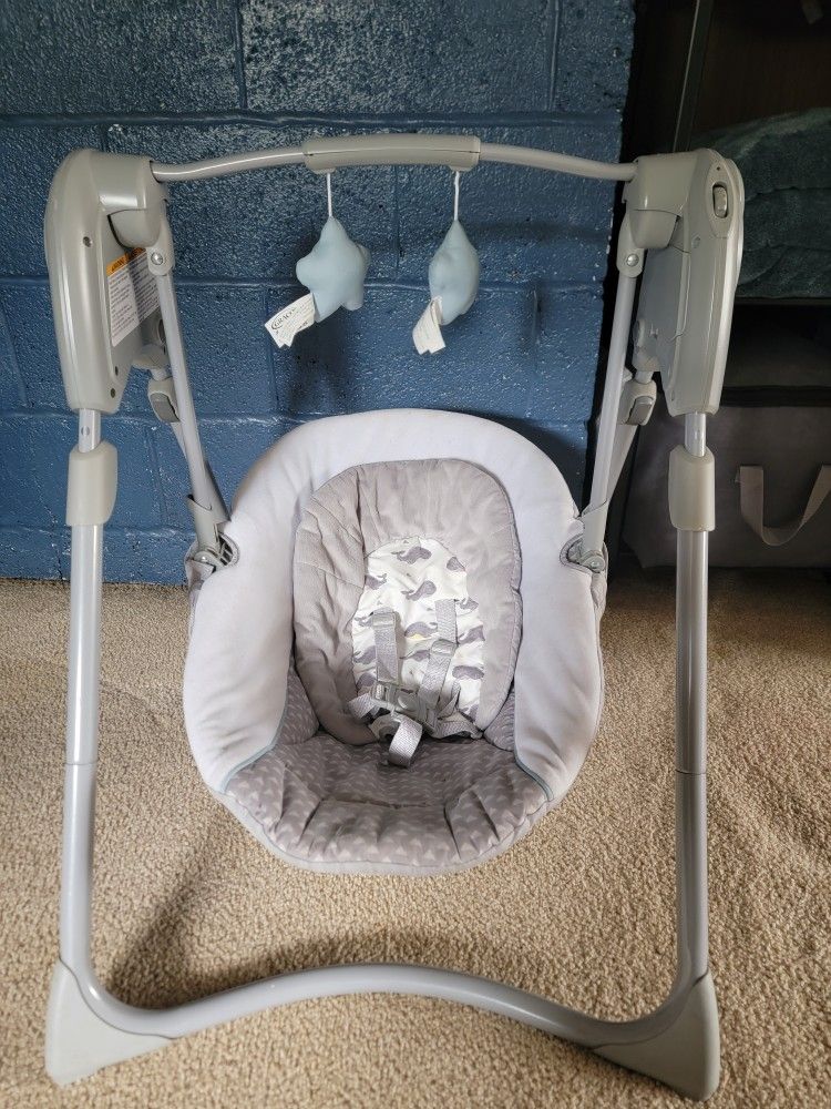 Graco Compact Baby Swing