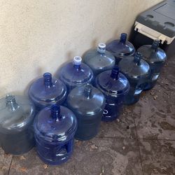 (10) 5 Gallon Water Bottles (4.00 each)