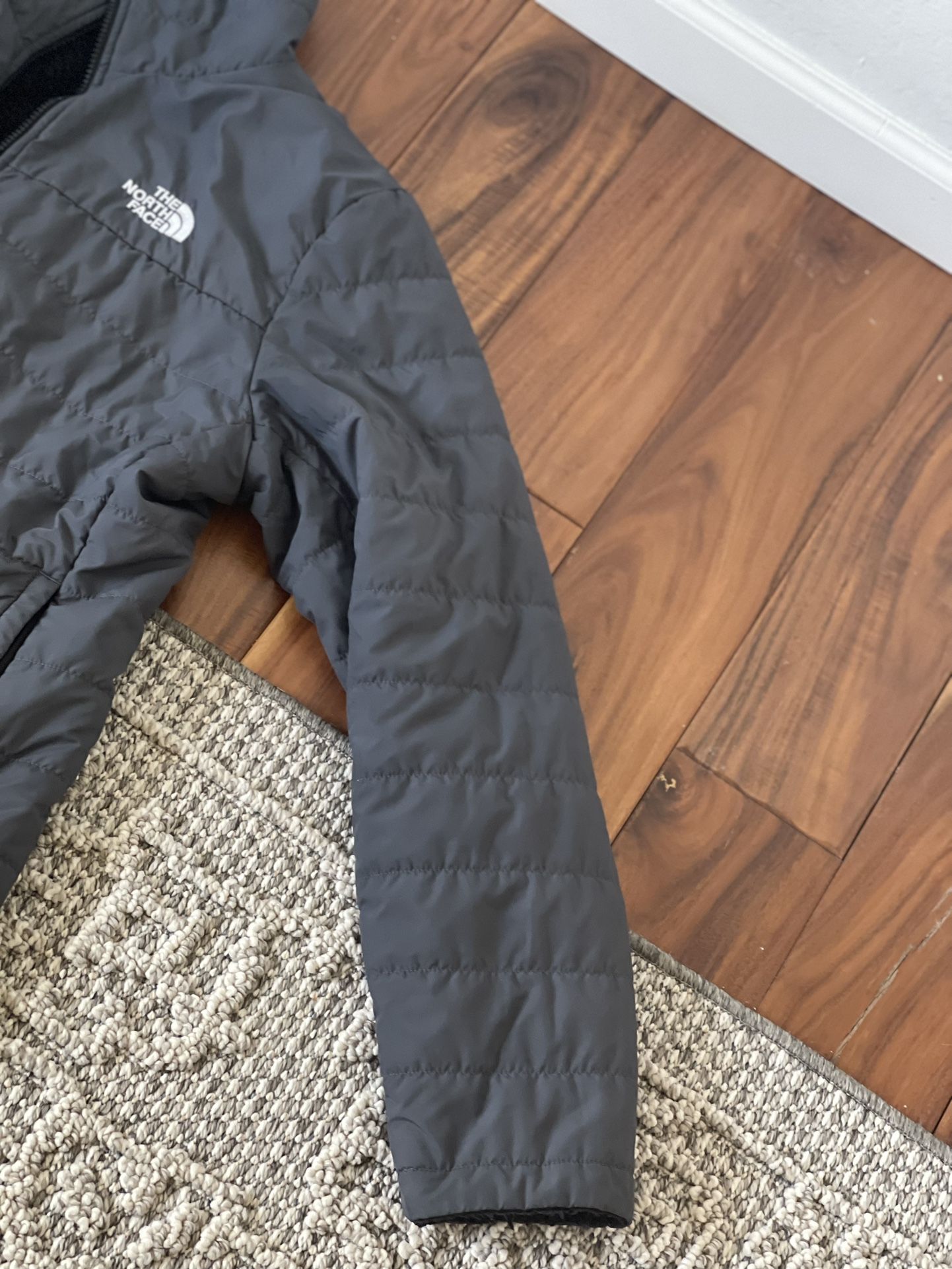 The North Face Two Side Men’s Winter Jacket Puffer Size M Men's clothing