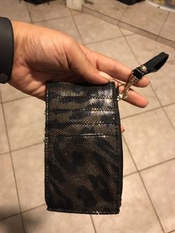 Express wristlet