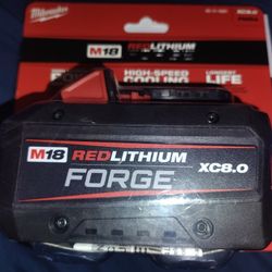 Milwaukee Forge Battery 8m0