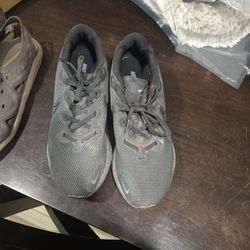 Mens Nike Size 11.5
