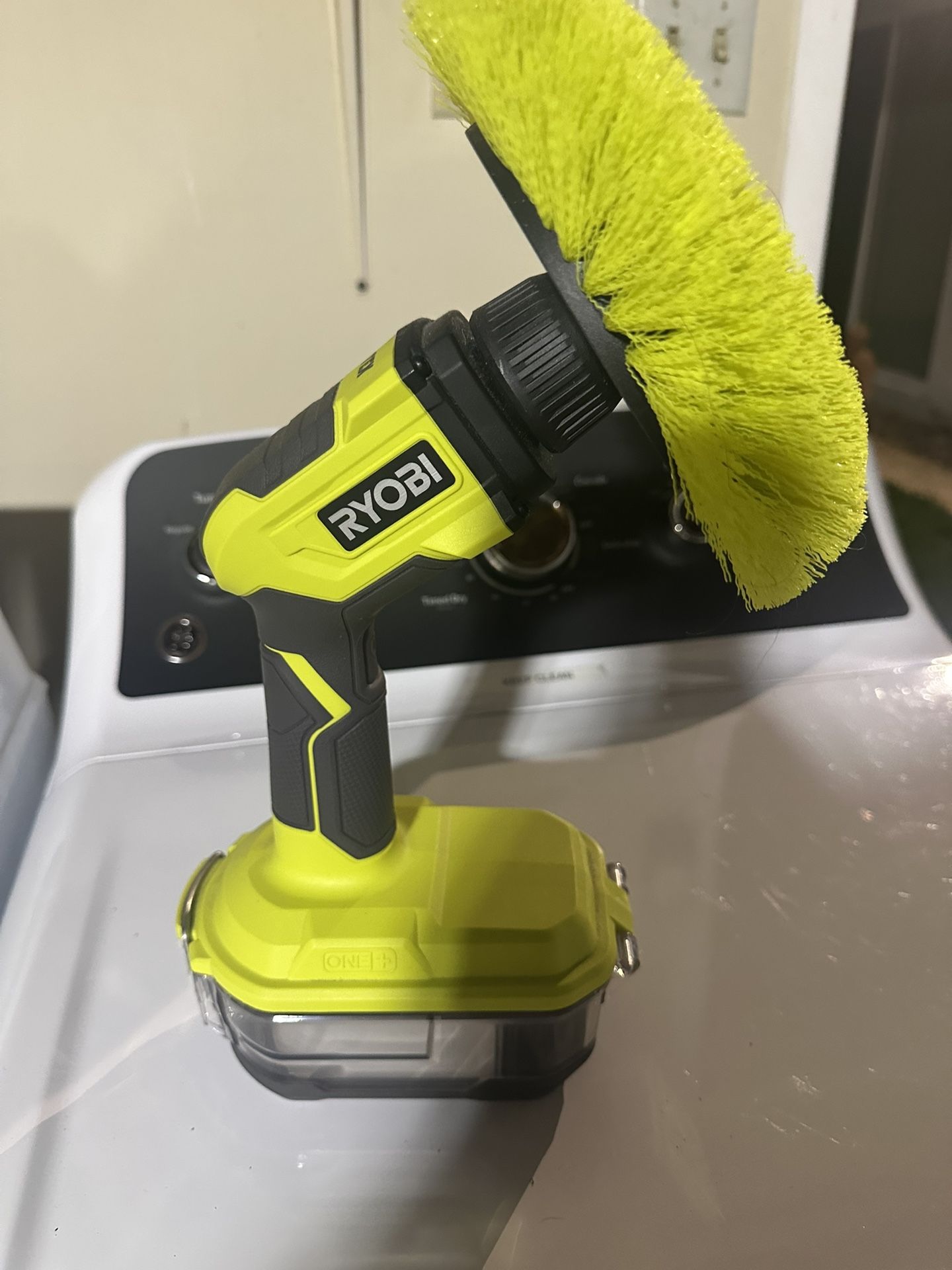 new RYOBI 18V cordless vortex power scrubber (TOOL ONLY)
