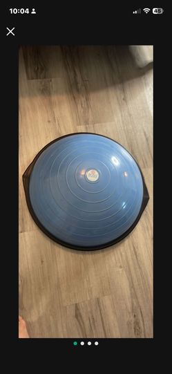 BOSU Ball Trainer