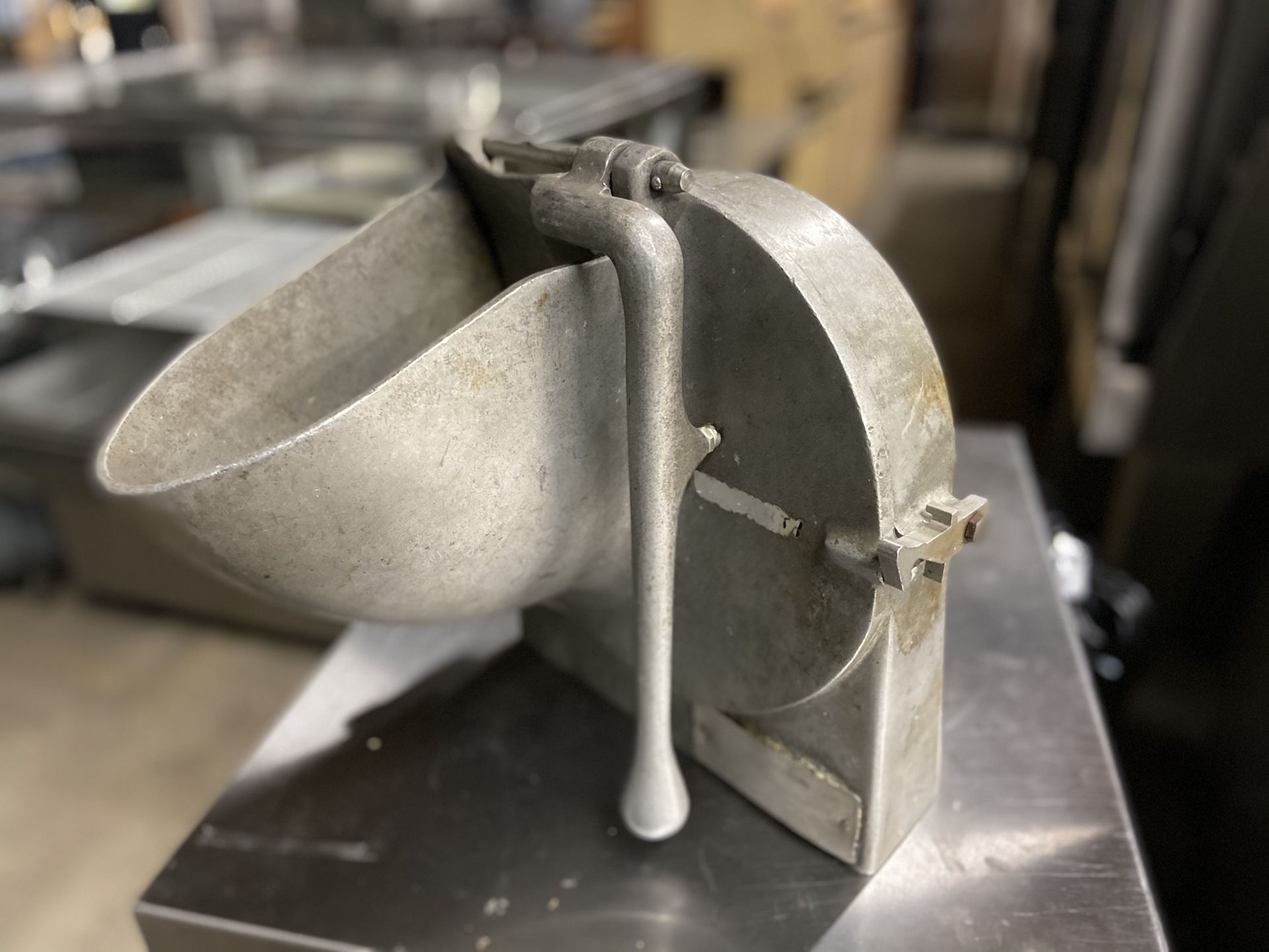 12 Cheese Grater Shredder Mixer Attachment Pelican Head Hobart for Sale in Orange, CA OfferUp