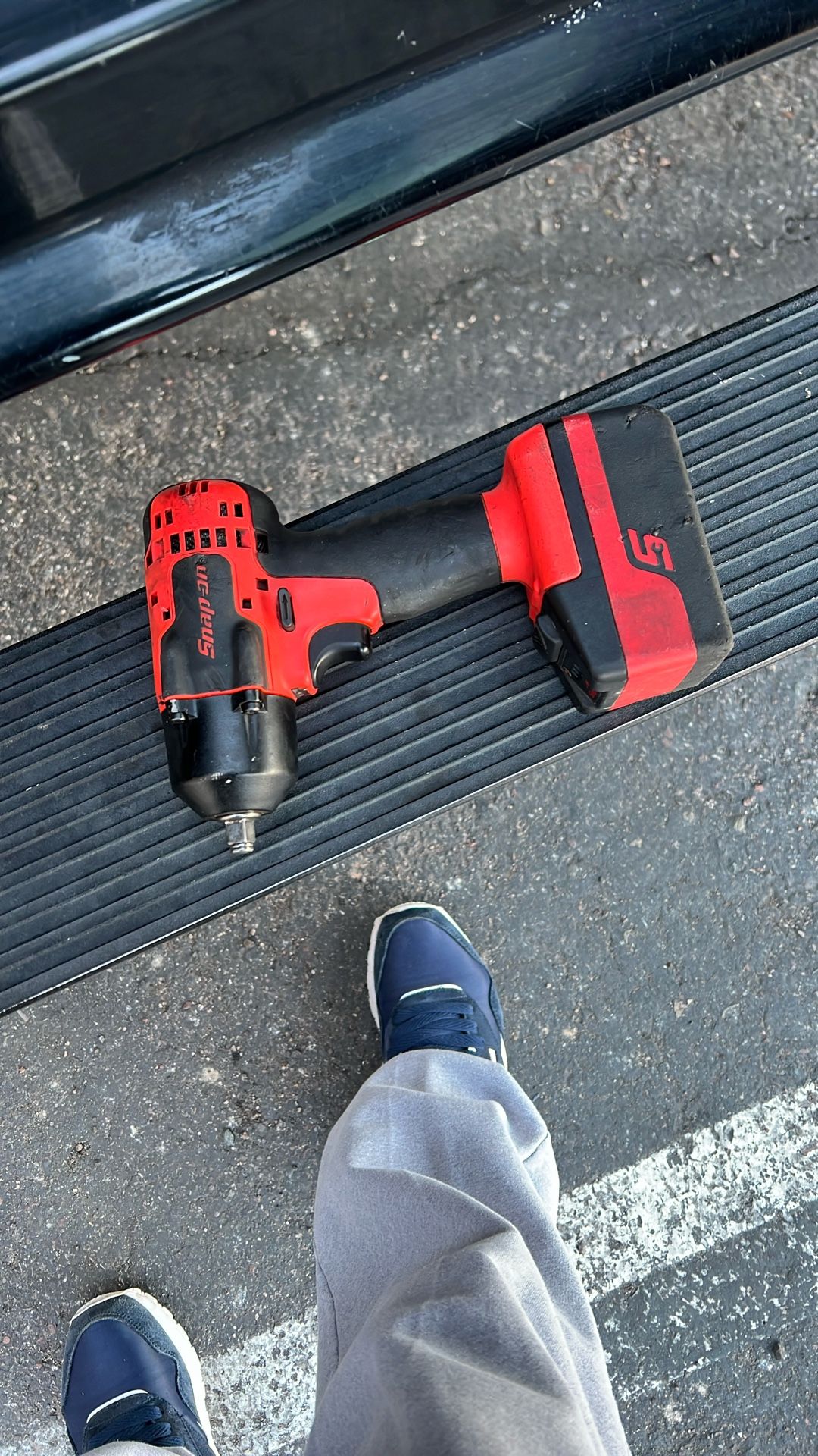 Snap On 3/8 Impact Gun