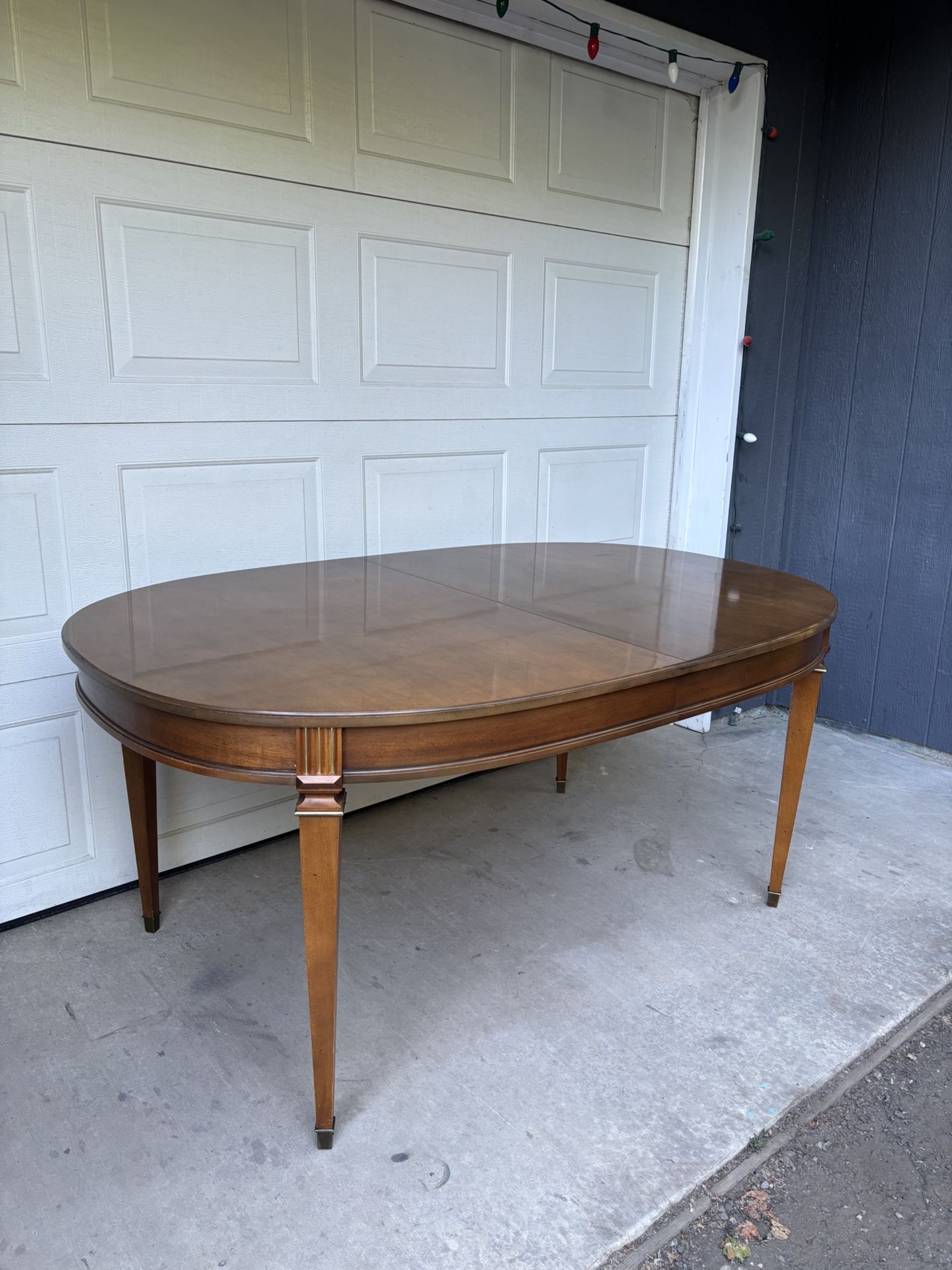 MCM Oval French Louis Regency Dining Table •FREE DELIVERY•