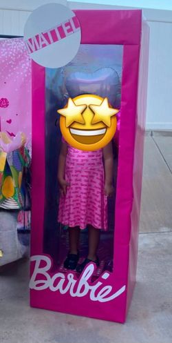 Barbie box and background
