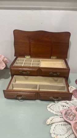 Small wood jewelry box