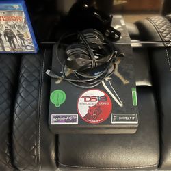2 TB Modded Ps4 Bundle With A 50 Inch TV 