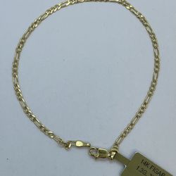 14K Gold Figaro Bracelet. New 