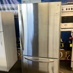 LG 33”WIDE BOTTOM FREEZER REFRIGERATOR 