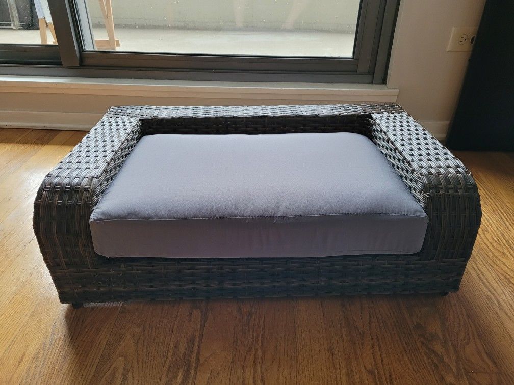 Indoor/Outdoor Pet Bed