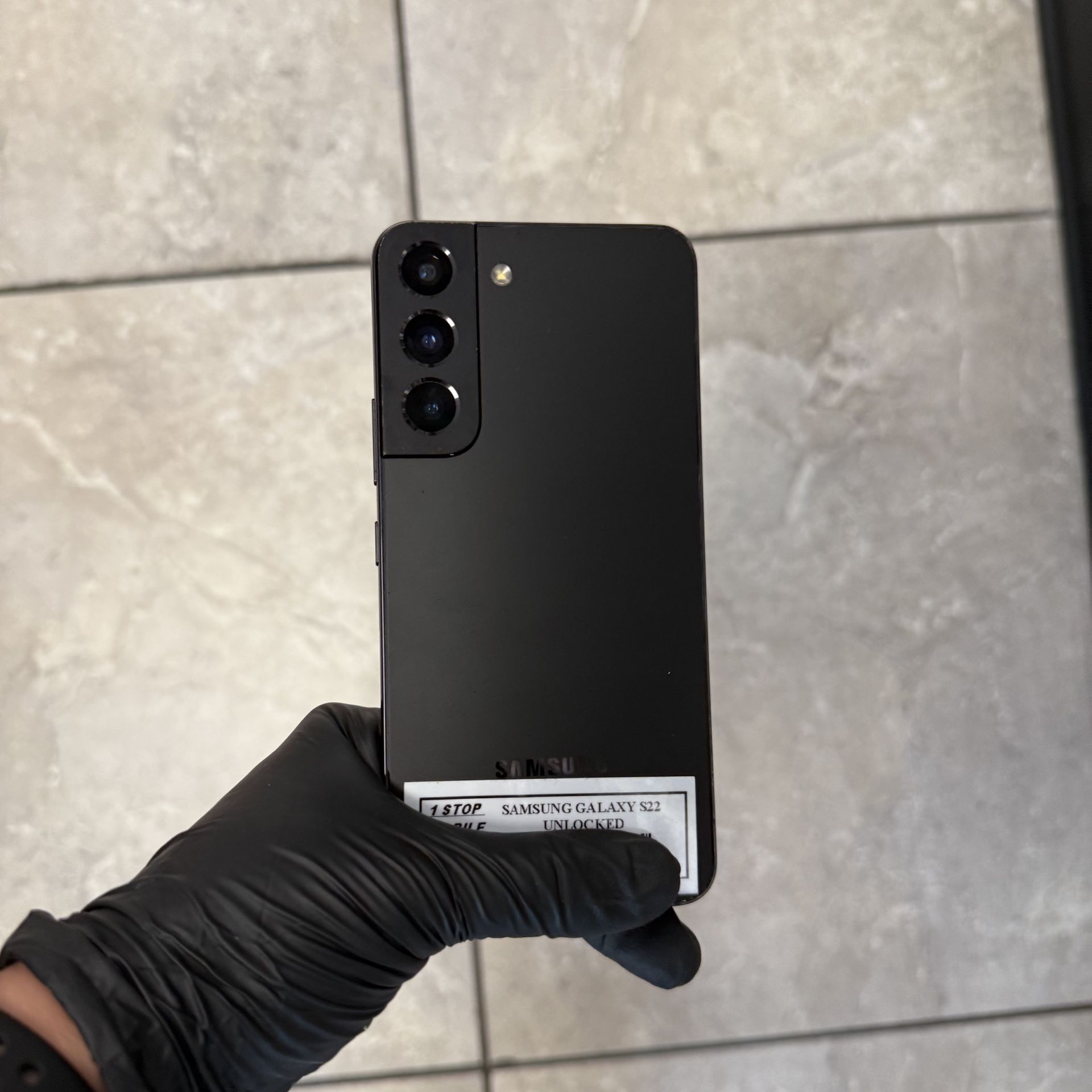 SAMSUNG S22 UNLOCKED