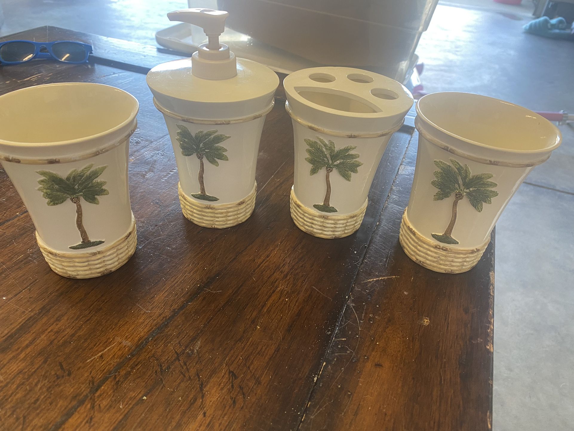 Palm Tree Soap Dispenser Tooth Brush Holder And Cups