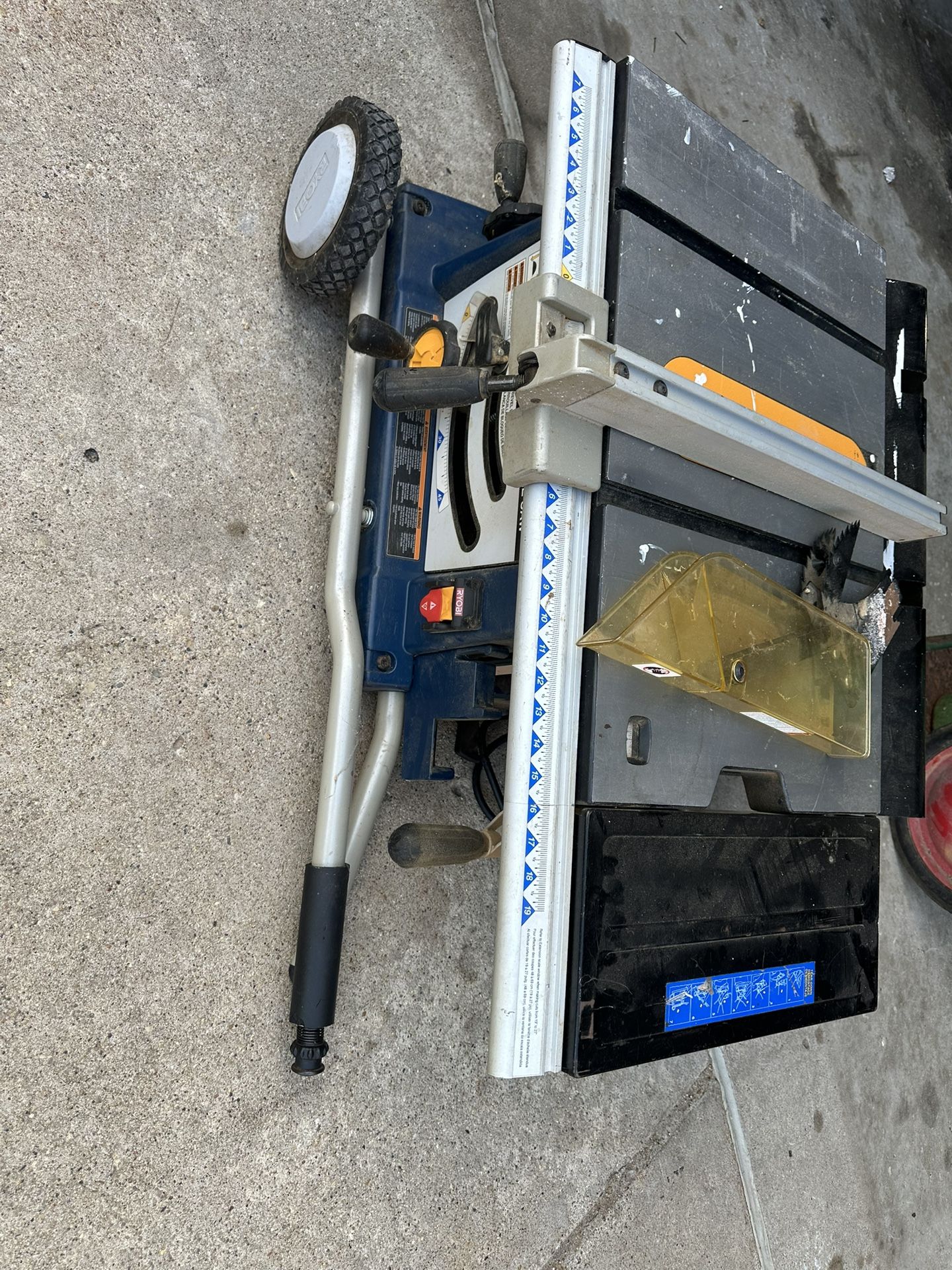 10" TABLE SAW WITH WHEELED STAND