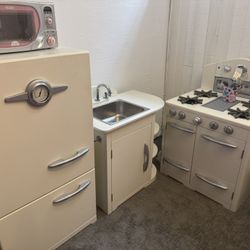 Pottery Barn Retro Play Kitchen