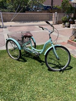 Schwinn Meridian  tricycle in really good condition