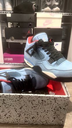 Travis Scott Jordan 4
