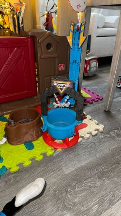 Monster Jam Toy Ramp