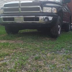 Dodge Ram 1(contact info removed) V8
