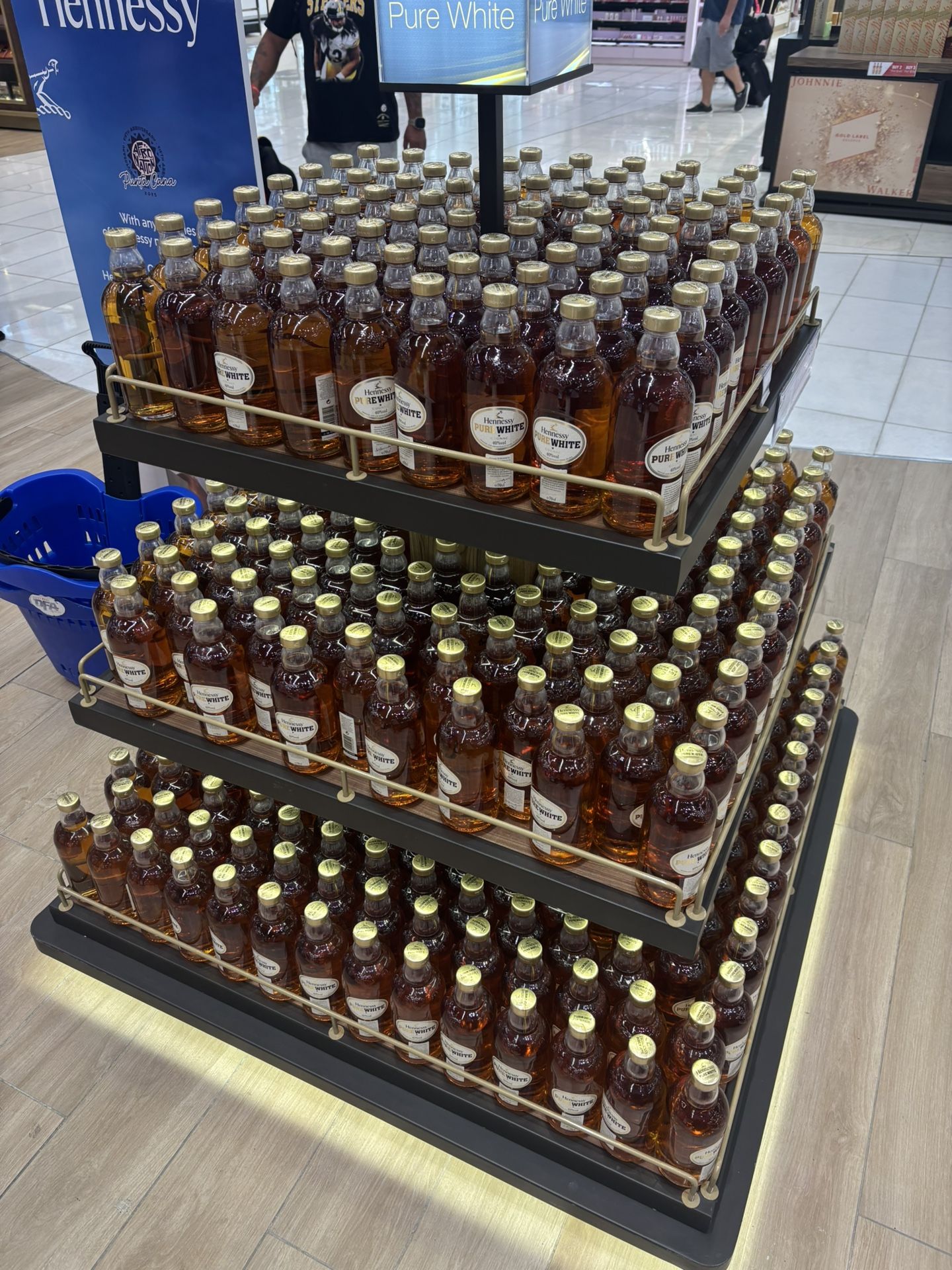 Pure White Henny From Dominican Republic