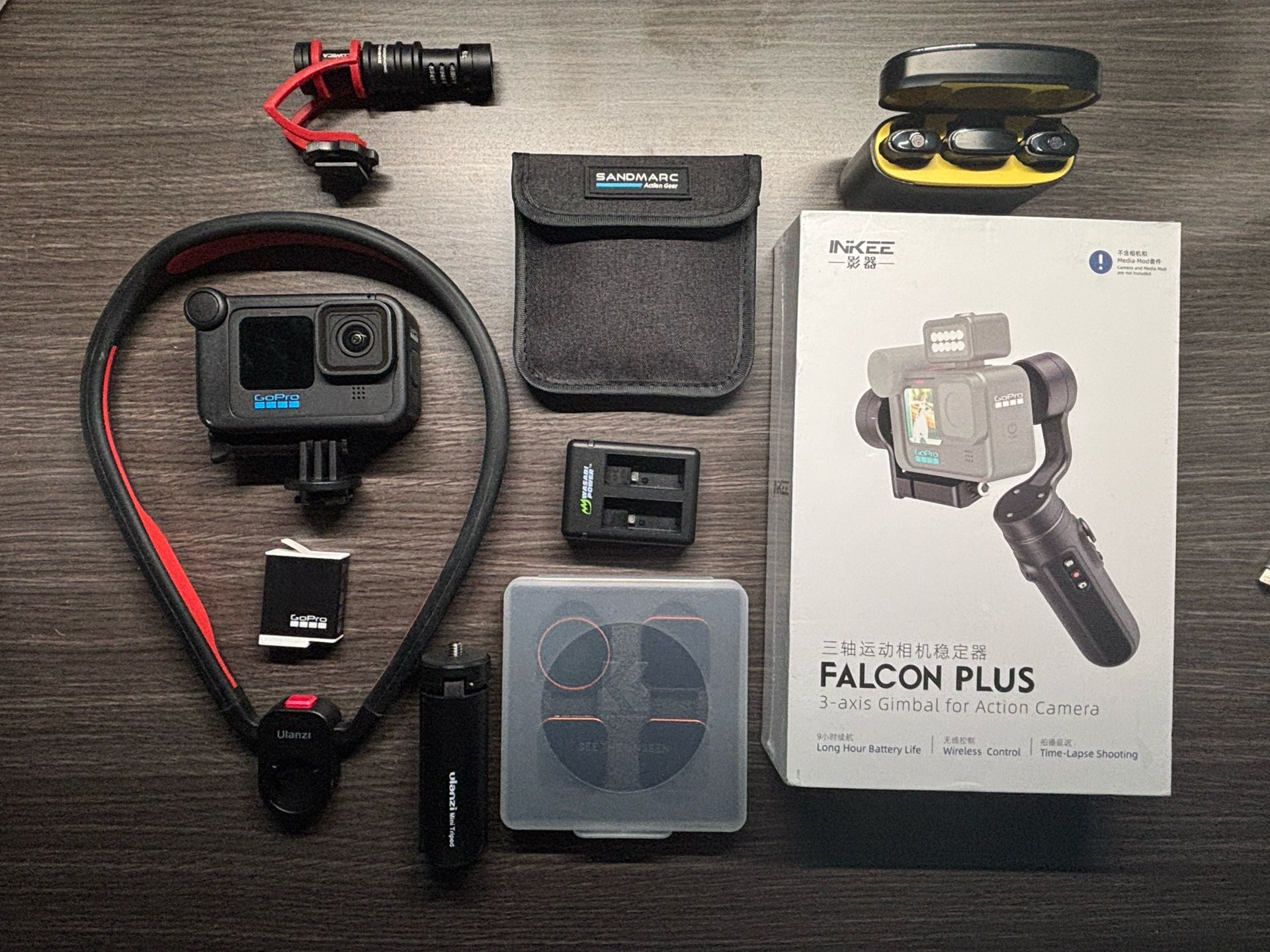 GoPro Hero 11 W/extras